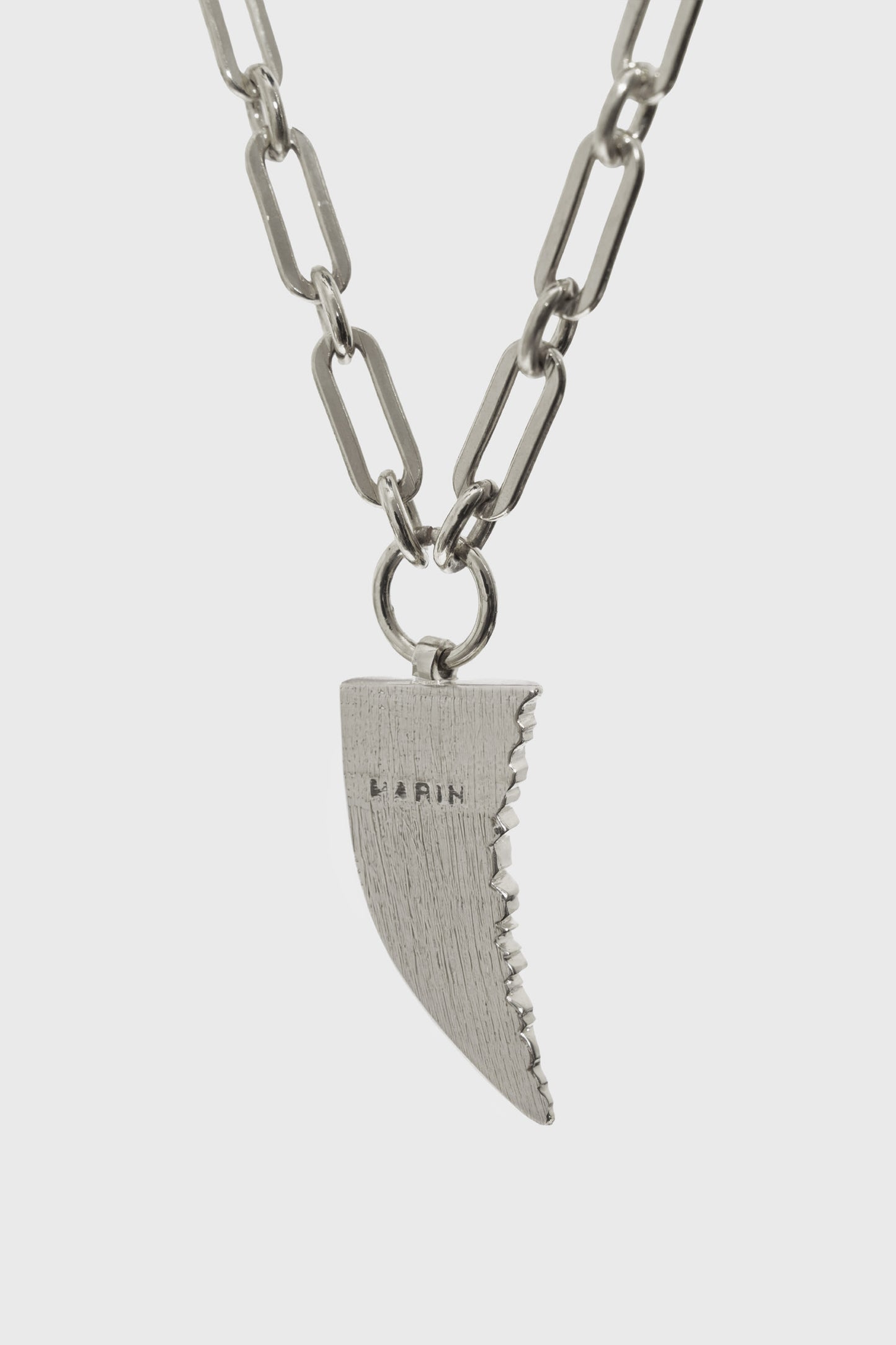 Collar Cuerno de Metal con Cadena