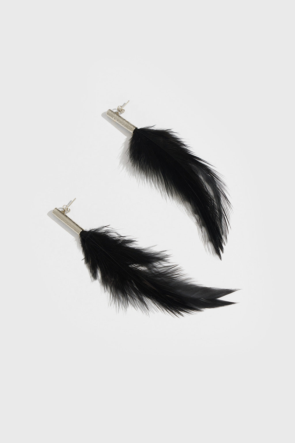 Aros de Metal y Plumas Naturales