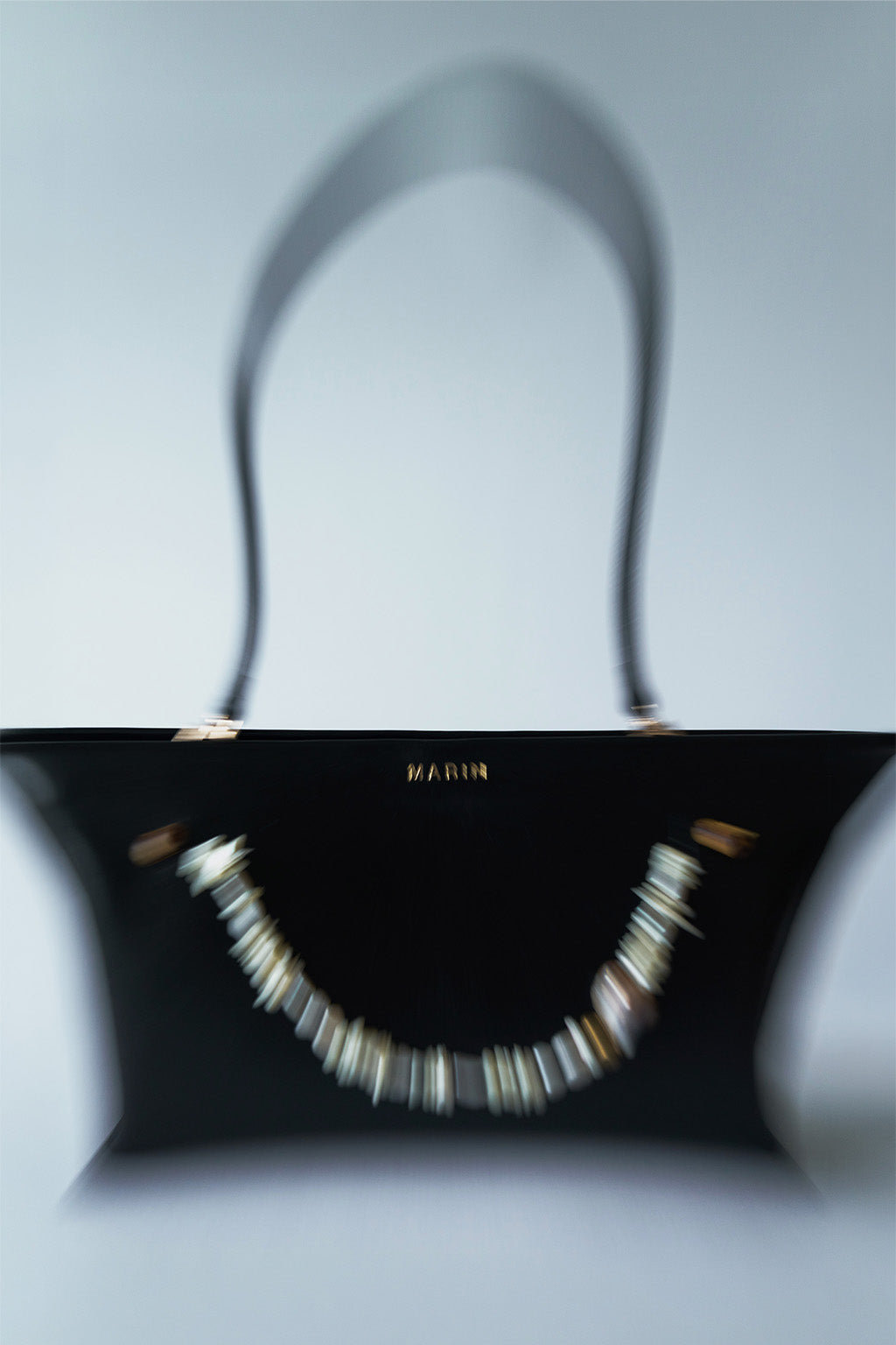 Cartera María Negra con Perlas (Edición Especial)