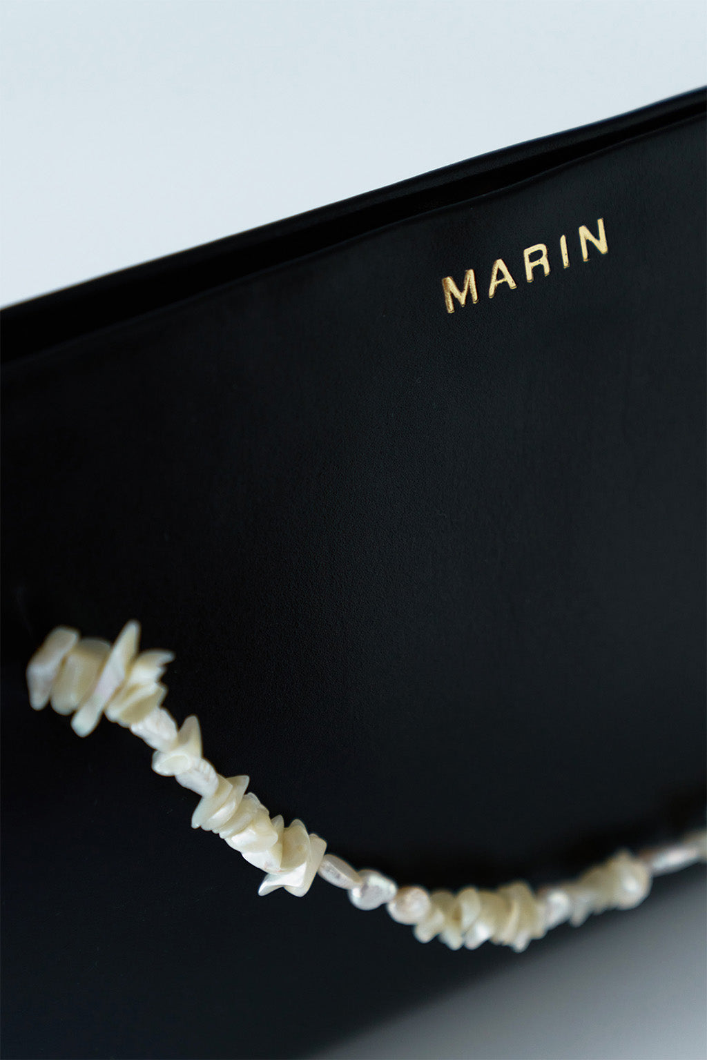 Cartera María Negra con Perlas (Edición Especial)